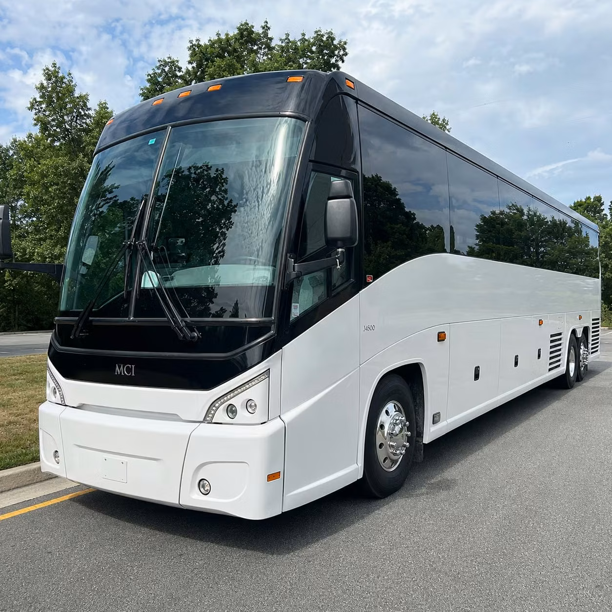 multi day charter bus rentals for newark groups traveling across the country