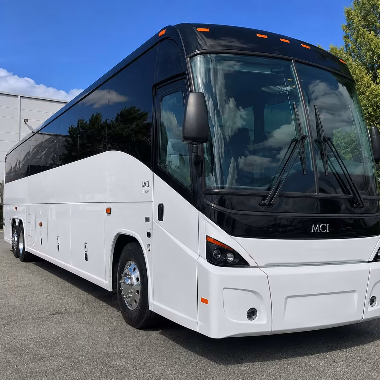 why groups choose busrentalnewark com for newark airport transportation